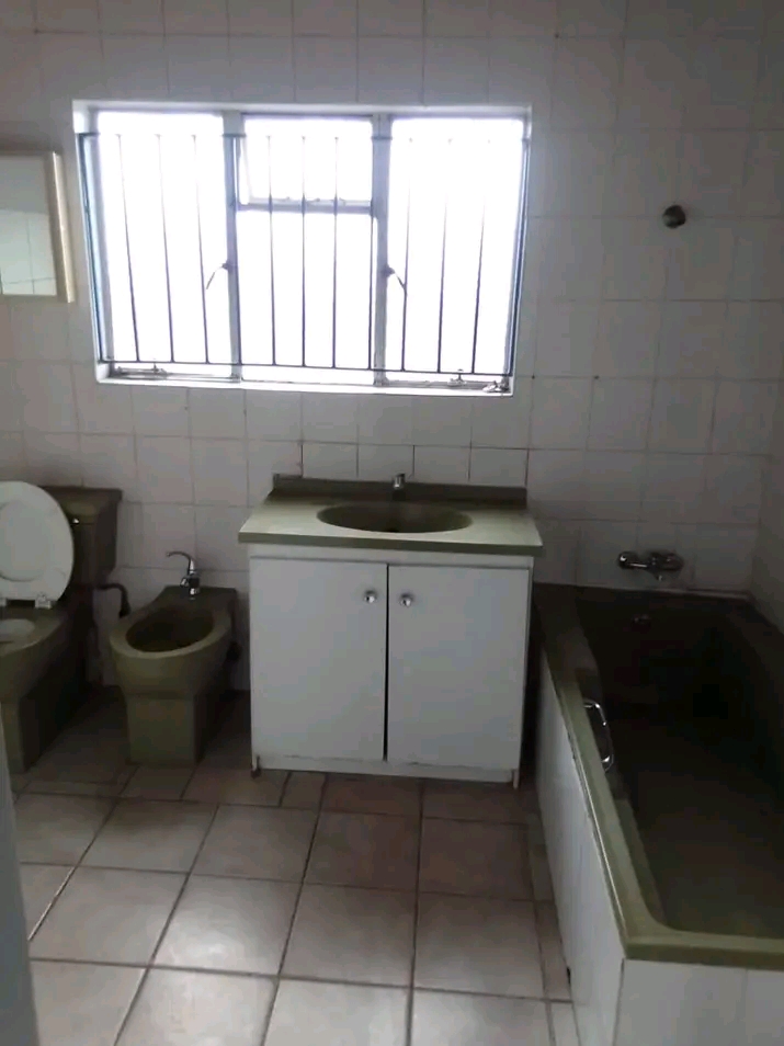 Four bedroom house available immediately for   in Ridgeway