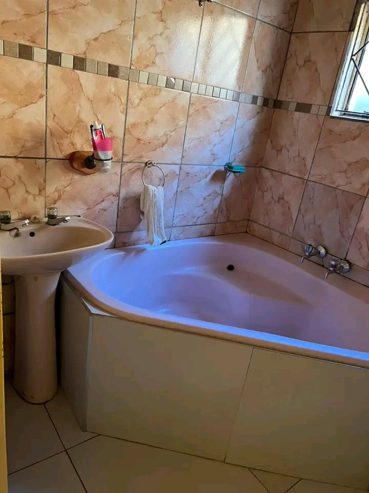 Cozy 2-bedroom home for rent in ext 7, tembis  in Oakmoor