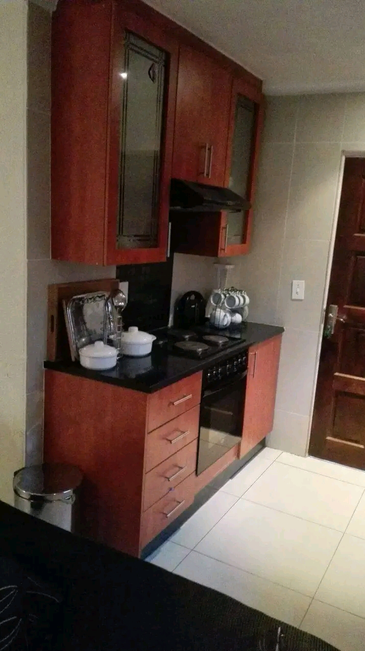 2 bedroom house to rent immediately behind sh  in Zola
