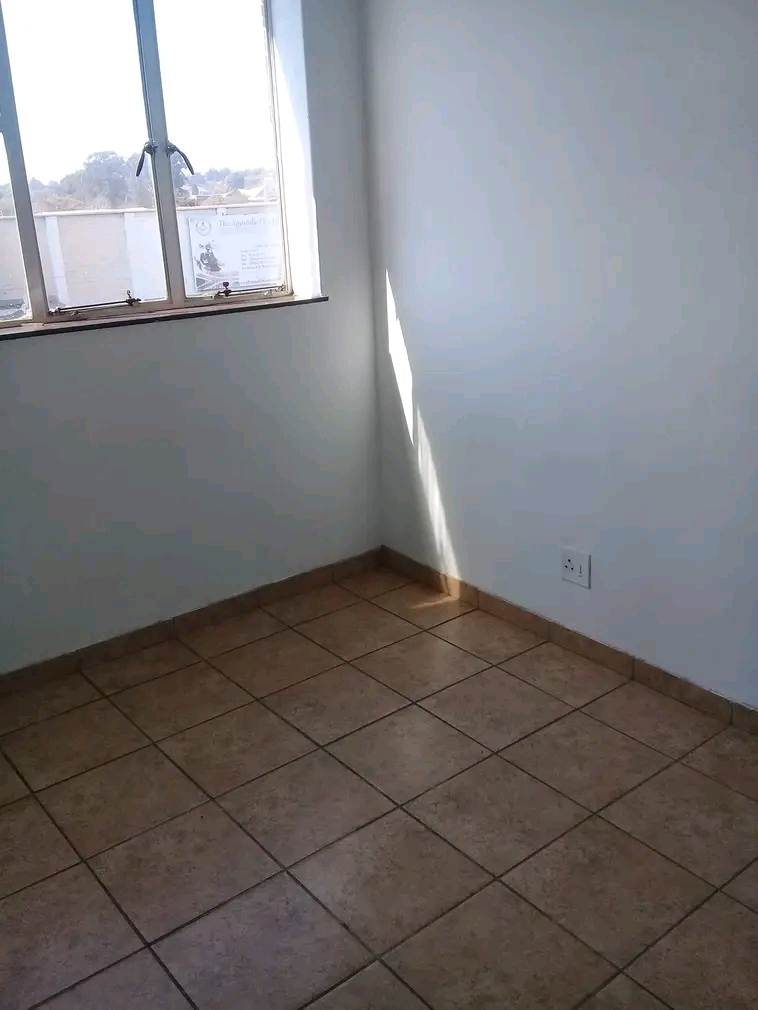 Spacious and neat 2bedroom flat available for  in La Rochelle