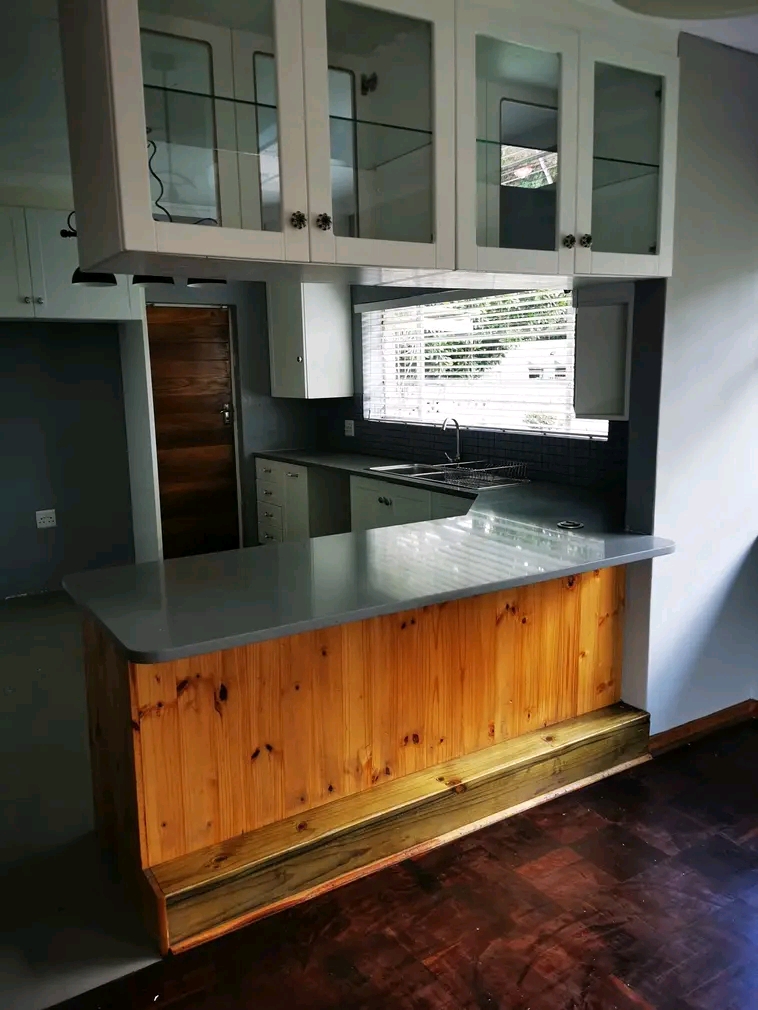 House for rent
farrarmere
3 bedroom
2 bath  in Benoni