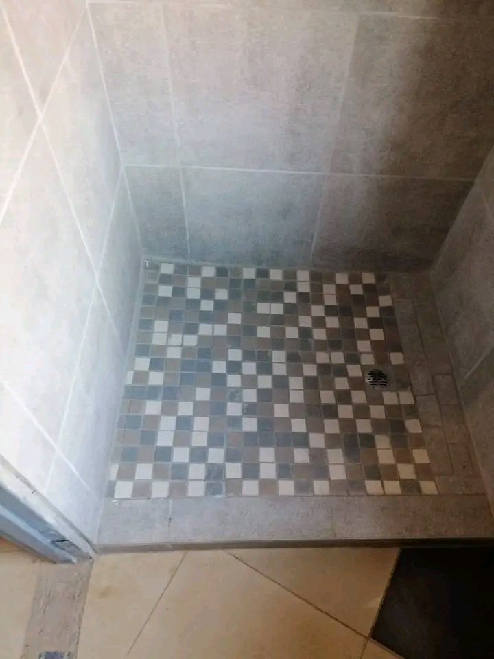 Spacious bachelor apartment for rent
availab  in Birch Acres