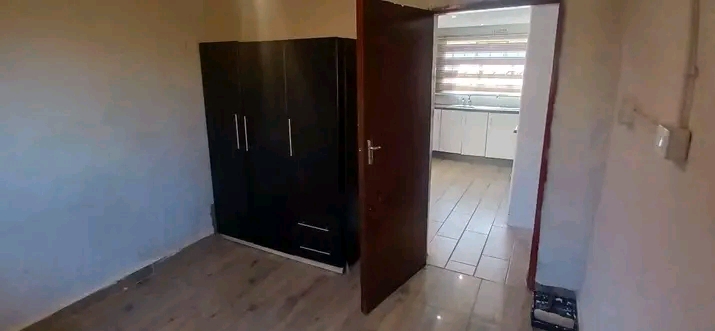 2 bedroom with shower  at north
a house for   in Mofolo