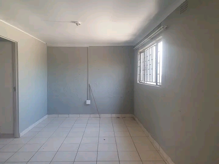 2 bedroom cottage available immediately at ex  in Ebony Park