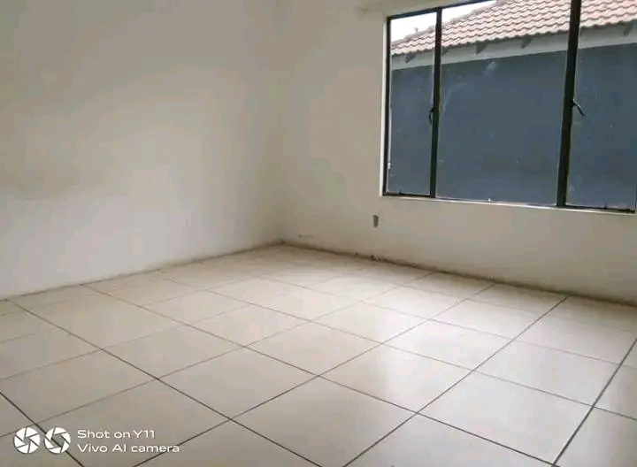 2 bedroom bachelor available  for r4000pm, de  in Birch Acres