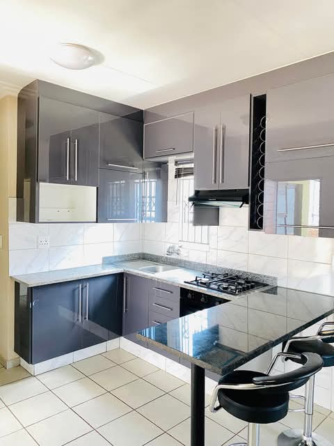 2 bedroom house available for rental new deve  in South Hills