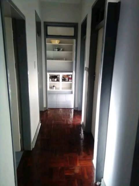 1. big bedroom to occupy 
2 .lockable sittin  in Berea