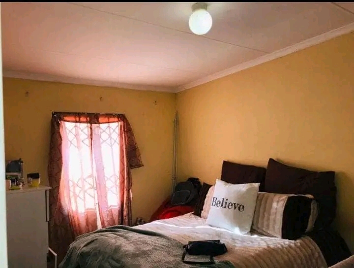Rental :r5500 plus deposit
kitchen 
3 bedro  in Windmill Park