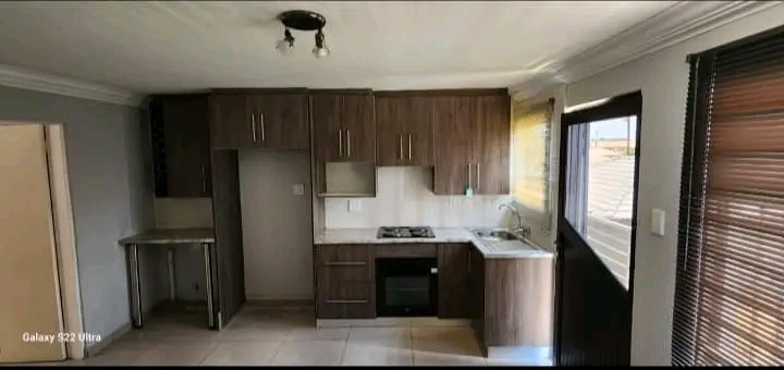 1 bedroom cottage apartment available for ren  in Protea Glen