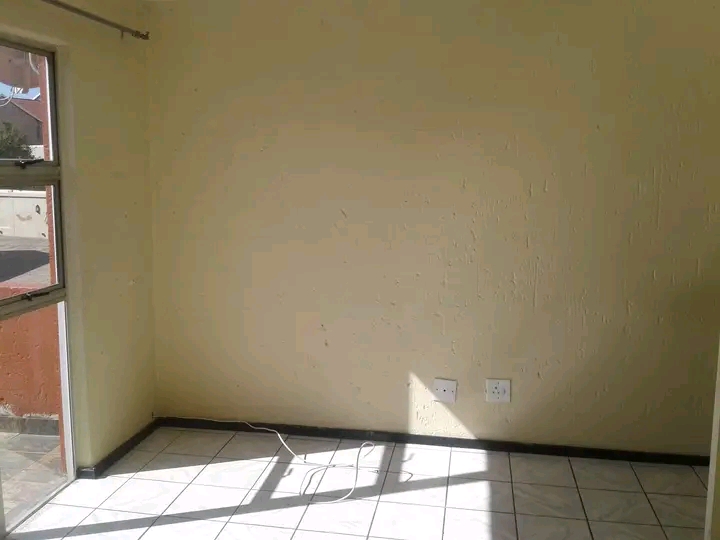 A spacious room for rent in a secured complex  in Midrand