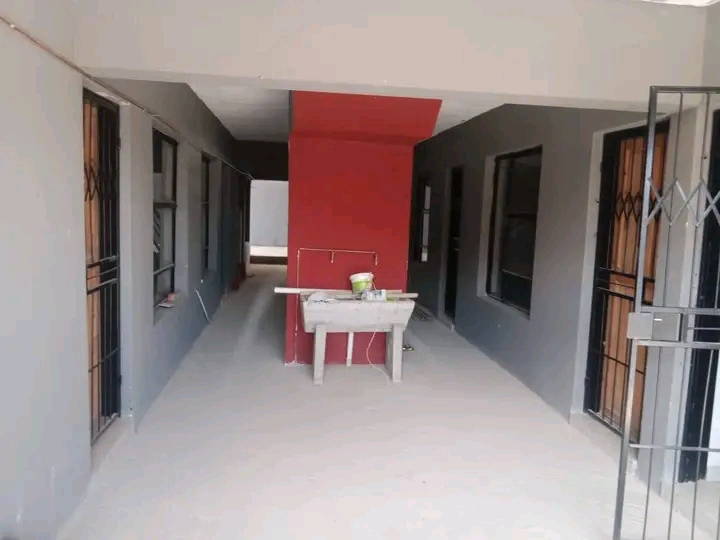 Gambinos la-familia i have last two units at   in Mamelodi