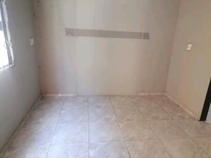 2 room for room for rent in moleleki behind t  in Katlehong