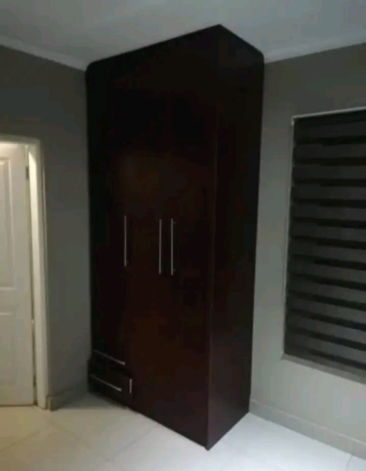 Bachelor available near meat meat for r2500pm  in Orlando East