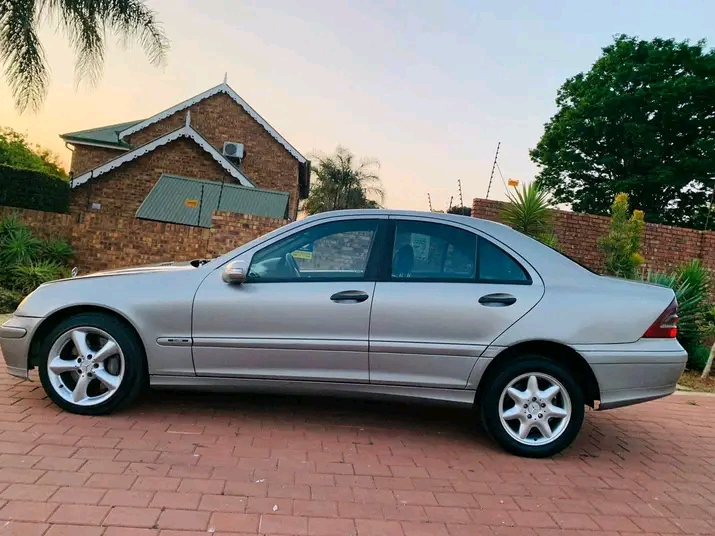2006 mercedes benz w203
c180 compressor 
en  in Centurion