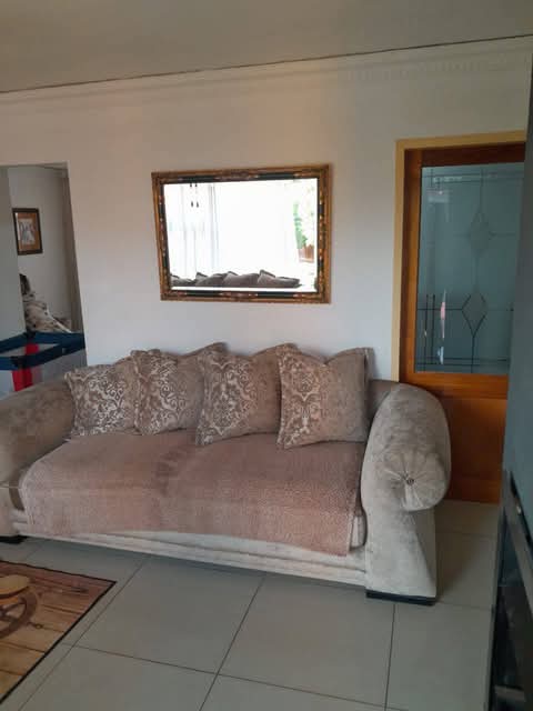 Spacious family home for rent
features:
- 3  in Vosloorus