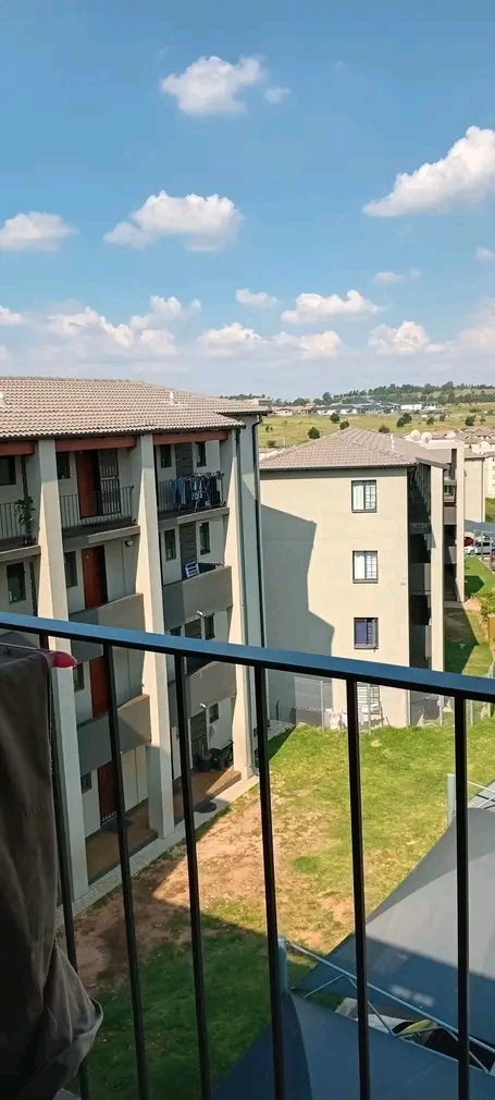 Spacious & modern 2-bedroom flat - ready for   in Fleurhof