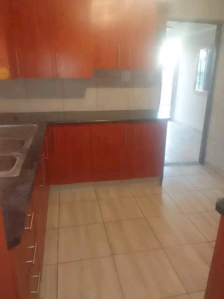 Next to ubuntu kraal 2 bedrooms with built in  in Orlando West