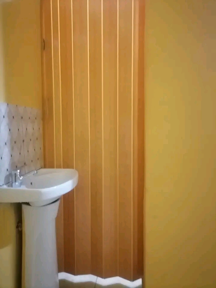 Spacious en-suite room to rent at ext 24.

  in Protea Glen