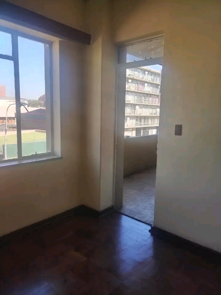 A big room to rent in cbd next to golden walk  in Germiston