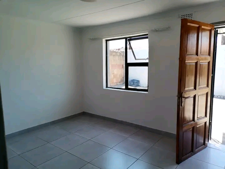 Rental next to new eyethu mall and taxis mofo  in Mofolo