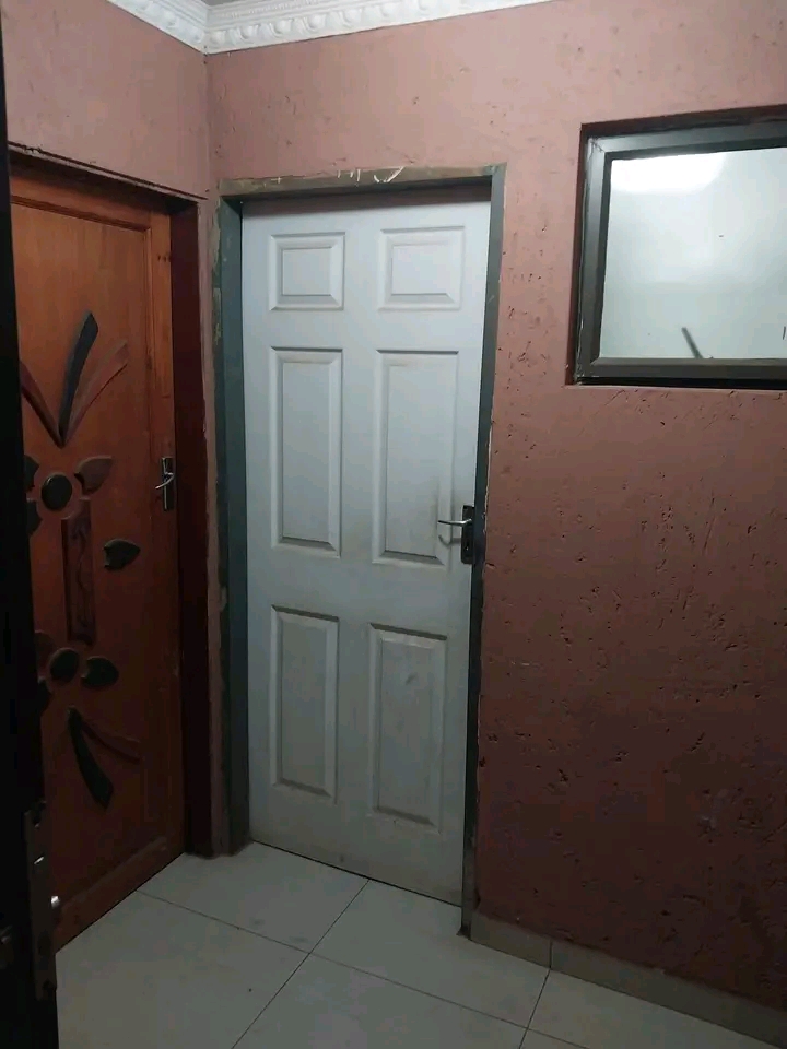 🏘️ garage room to rent available immedia  in Dobsonville