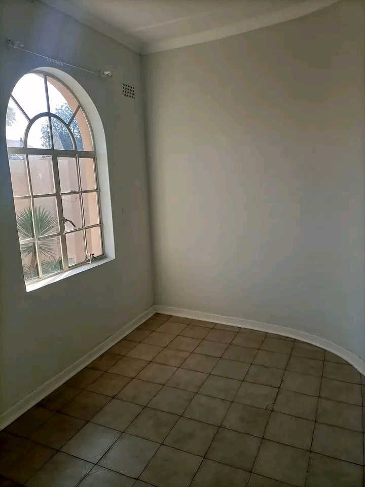 Rooms available at 46 pandora rd in a very be  in Kensington