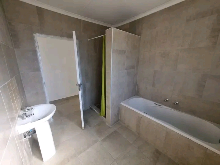 1 bedroom cottage with kitchenett,  bathroom   in Birch Acres