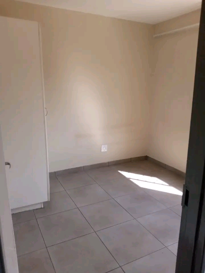 Jabulani manor

2nd floor unit
open plan l  in Soweto