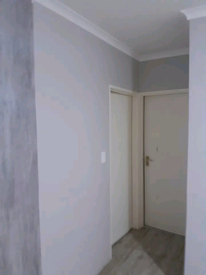 2 bedroom house (stand alone)available for re  in Clayville