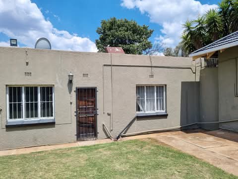 Cottage for rental kempton. 
a spacious open  in Birchleigh