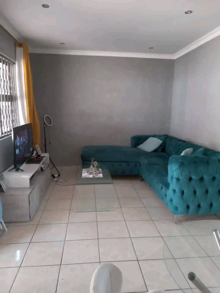 One bedroom cottage for rent in mondeor
rent  in Mondeor