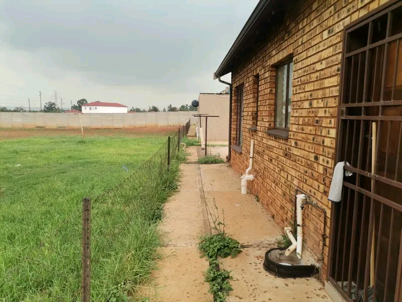 2 bedroom house for rental extension 28(faxeb  in Protea Glen