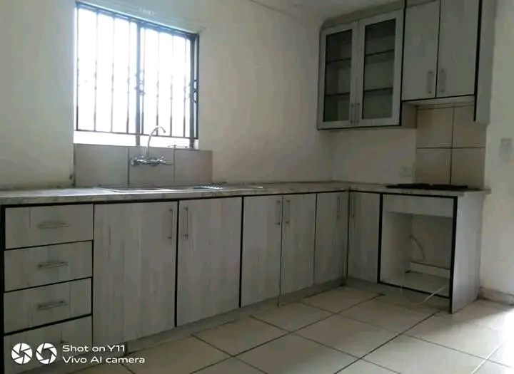 2 bedroom bachelor available  for r4000pm, de  in Birch Acres