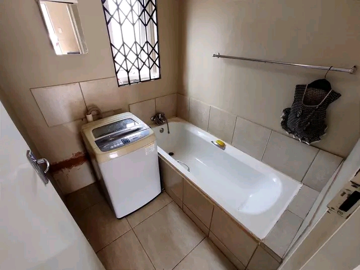 2 bedroom house available to rent immediately  in Lufhereng
