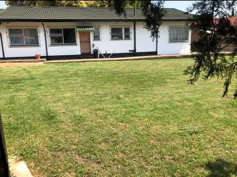 Full house 3 bedroomed for rental it covers e  in Birchleigh