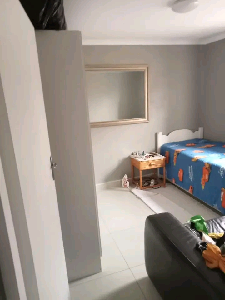Looking for a working woman to rent a room th  in Honeydew