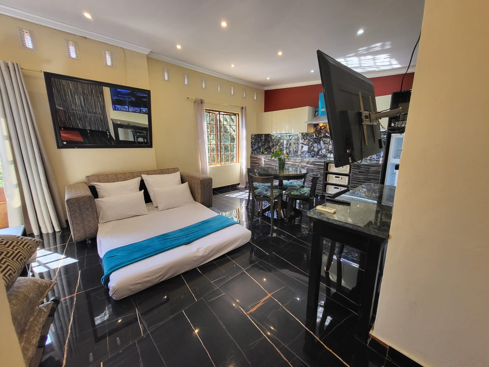 Gem of manor - short term self-catering accom  in Durban