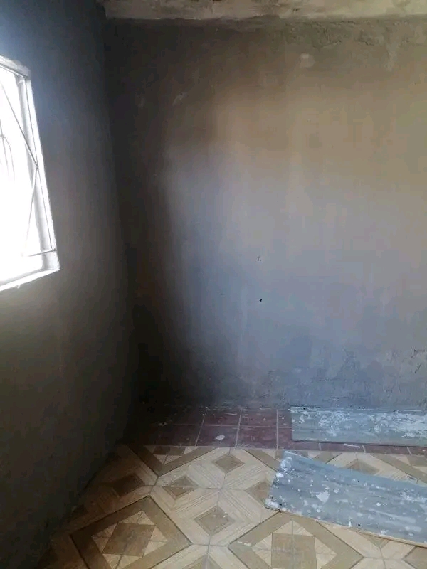 Room available at ext police station side ma9  in Ivory Park
