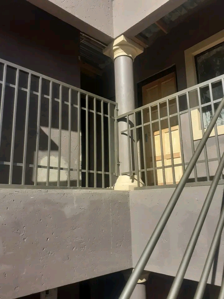 3 rooms available with sharing shower r1700+d  in Orlando West
