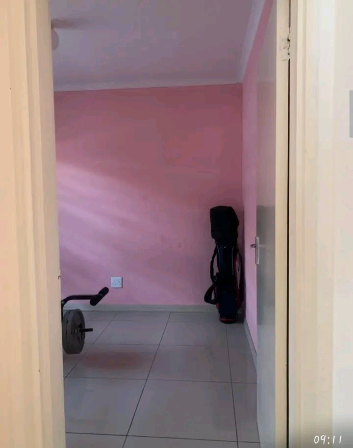 This beautiful house is empty & available to   in Boksburg