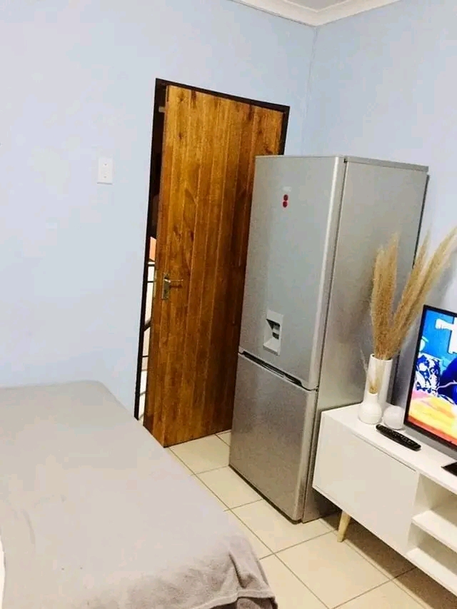 Clean bachelor room available in extension 1   in Ebony Park
