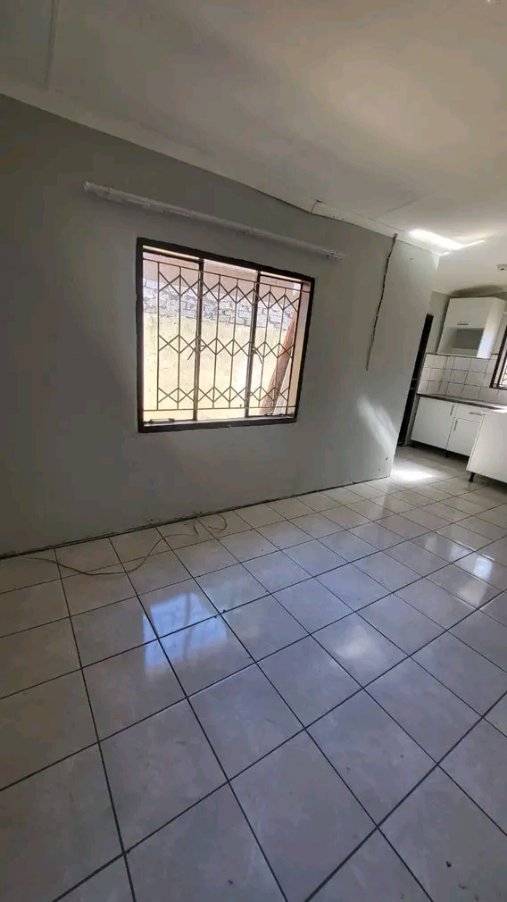 3 bedroom house in ext 0, rent r6400. deposit  in Cosmo City