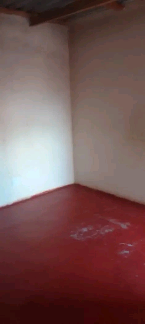 Room available to rent. at phase 2 near tanke  in Braamfischer