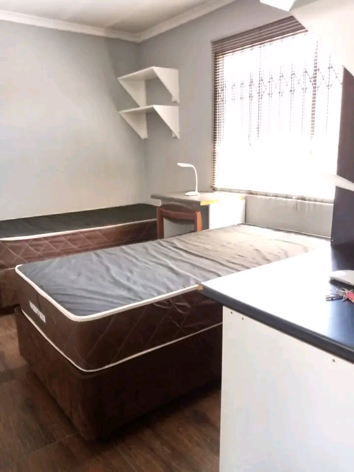 Property available for rental
area : soweto  in Pimville