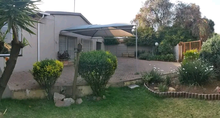 Garden cottage to rent symhurst
very neat ga  in Primrose