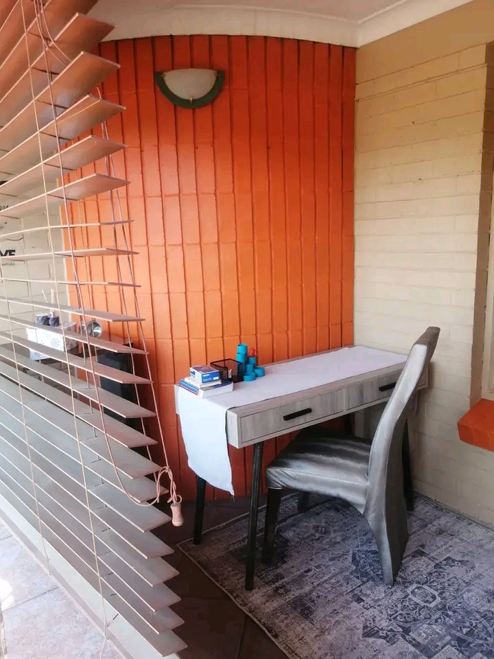 3 bedroom house for rental in horison.
locat  in Roodepoort