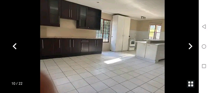 Cottage, randburg 
2.5bedroom 1bath 2carpot   in Ferndale