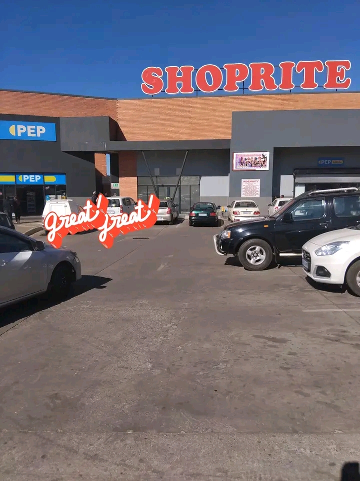 Dlamini complex 2 shops to let 
price are di  in Dlamini