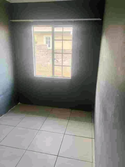1 bedroom available to rent basothong next to  in Vosloorus