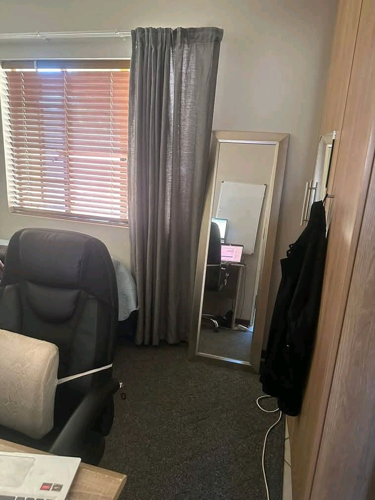 A beautiful private  ground floor 2 bedroom u  in Midrand